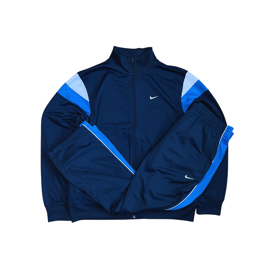 Nike Tracksuit (L)